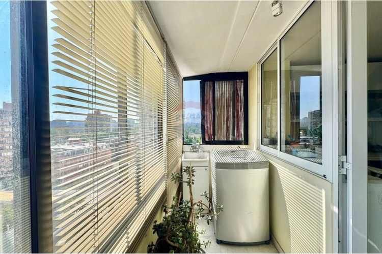 Amplio dpto 3d y 3b. barrio familiar.