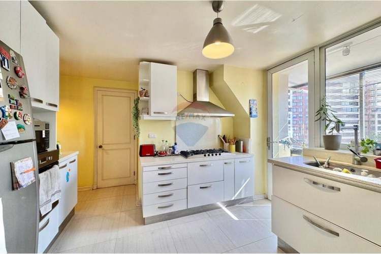 Amplio dpto 3d y 3b. barrio familiar.