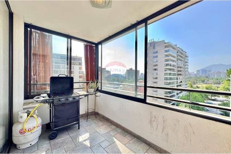 Amplio dpto 3d y 3b. barrio familiar.