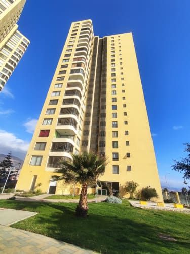 Av. Edmundo Pérez Zujovic