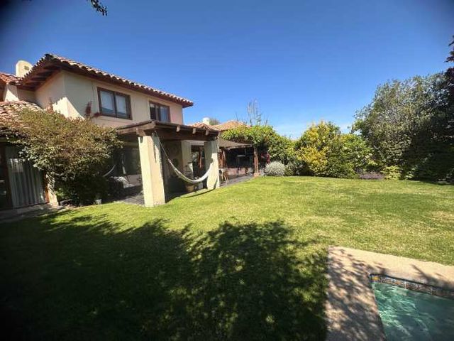 Excelente casa en arriendo, Piedra Roja  (133296)