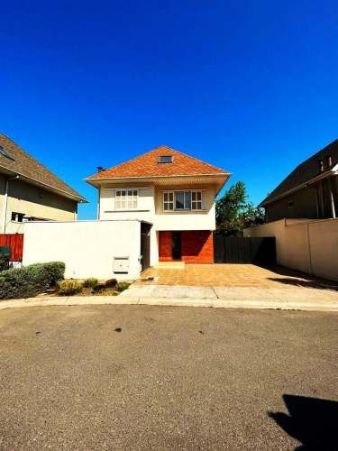 Casa Amplia con Vista Al Jardín (133368)