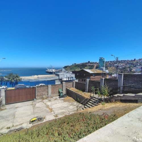 FOCOLARE VENDE  DE HERMOSA CASA CON VISTA AL MAR