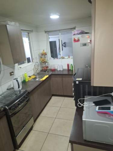 Se vende casa con patio y con local comercial en sector San Carlos Puente Alto