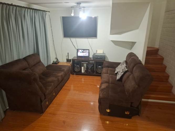 Se vende casa con patio y con local comercial en sector San Carlos Puente Alto