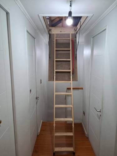 Se vende casa con patio y con local comercial en sector San Carlos Puente Alto