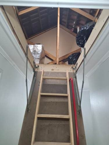 Se vende casa con patio y con local comercial en sector San Carlos Puente Alto