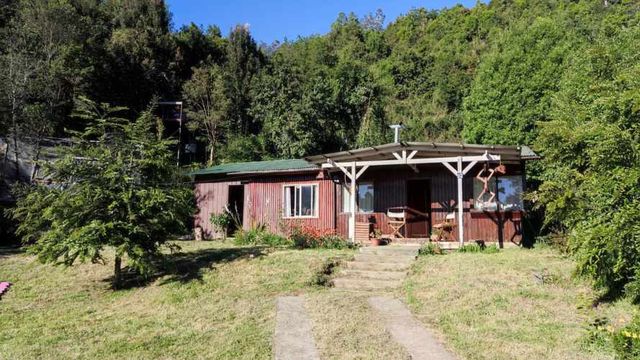 Casa en Playa Los Molinos, terreno grande con bosque