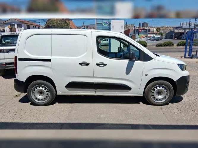 PEUGEOT PARTNER 2021