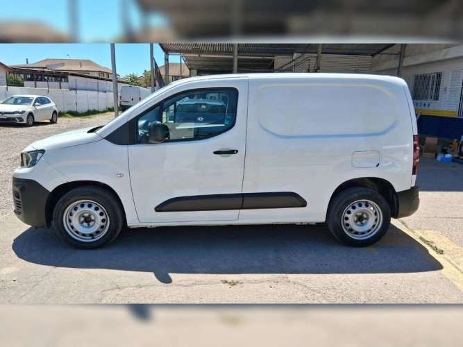 PEUGEOT PARTNER 2021