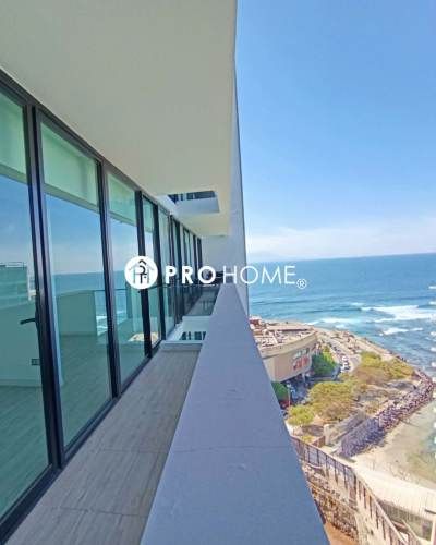 Activo Inmobiliario: Depto 1D con Restaurante y Piscina en Piso 28