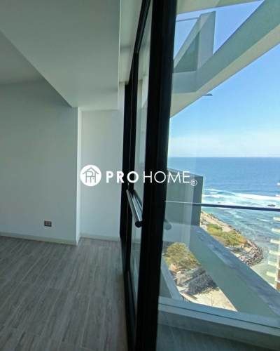 Activo Inmobiliario: Depto 1D con Restaurante y Piscina en Piso 28