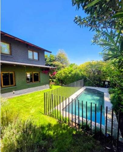 Amplia y luminosa casa- Sector San Carlos (133392)