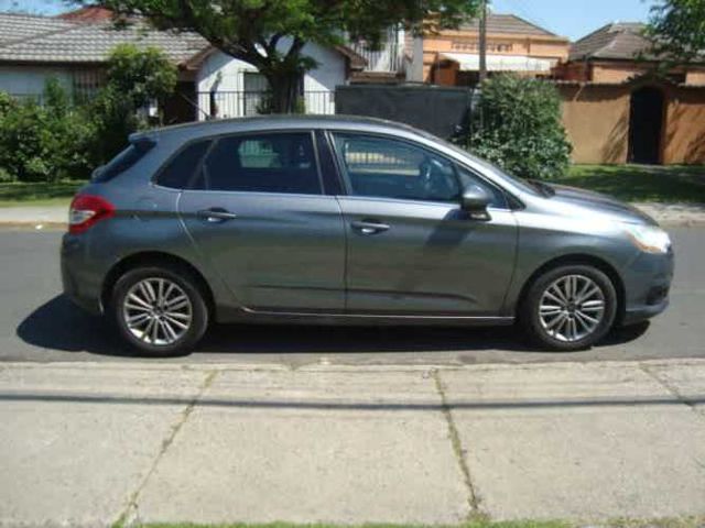 CITROEN C4 AÑO 2012 FULL EQUIPO
