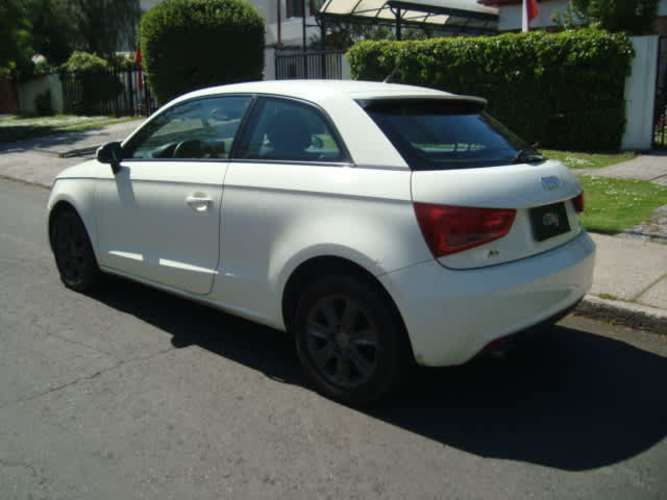AUDI A1 AÑO 2012 FULL EQUIPO