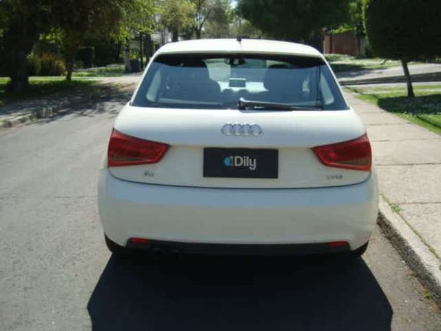 AUDI A1 AÑO 2012 FULL EQUIPO