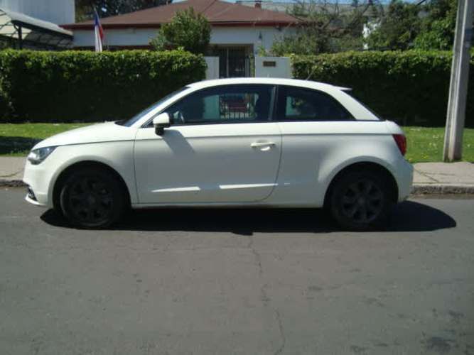 AUDI A1 AÑO 2012 FULL EQUIPO