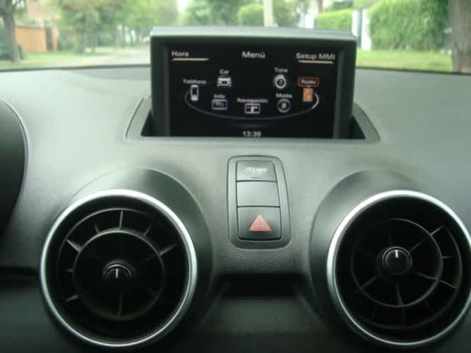 AUDI A1 AÑO 2012 FULL EQUIPO