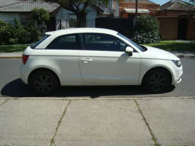 AUDI A1 AÑO 2012 FULL EQUIPO