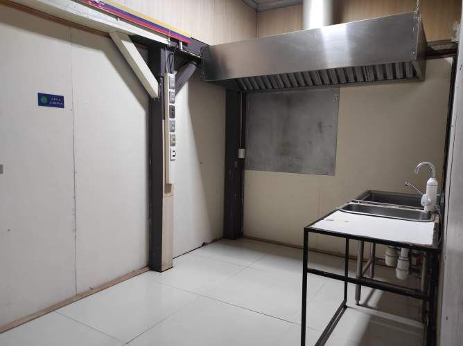 Se arrienda Local Comercial