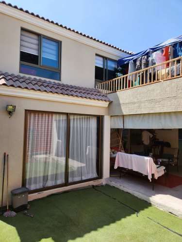 ARRIENDO CASA EN COSTA LAGUNA