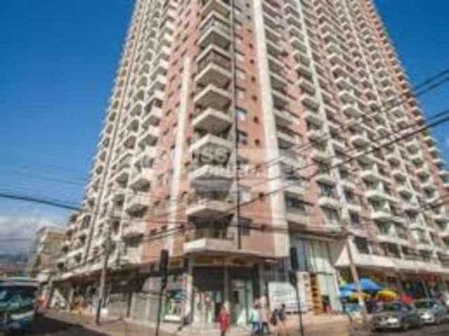 Comodo y amplio DP con 2D+1B+E+B sector centro y Mall