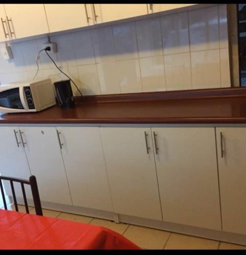 Arriendo piezas a estudiares o trabajador JOVEN.