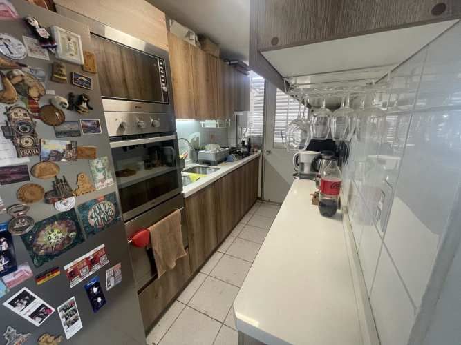 Vista Despejada Nor Oriente/Dos Estacionamientos