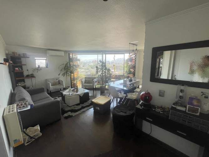 Vista Despejada Nor Oriente/Dos Estacionamientos