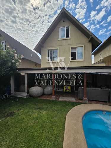 Casa 3Pisos En Condominio Seguro En Peñalolén (133535)