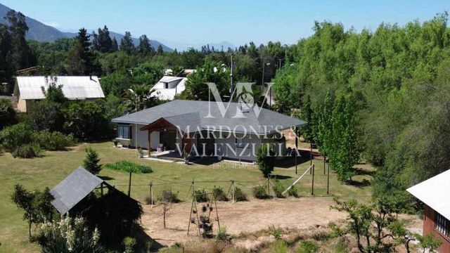 Linda parcela con 2 casas en Talagante (133521)