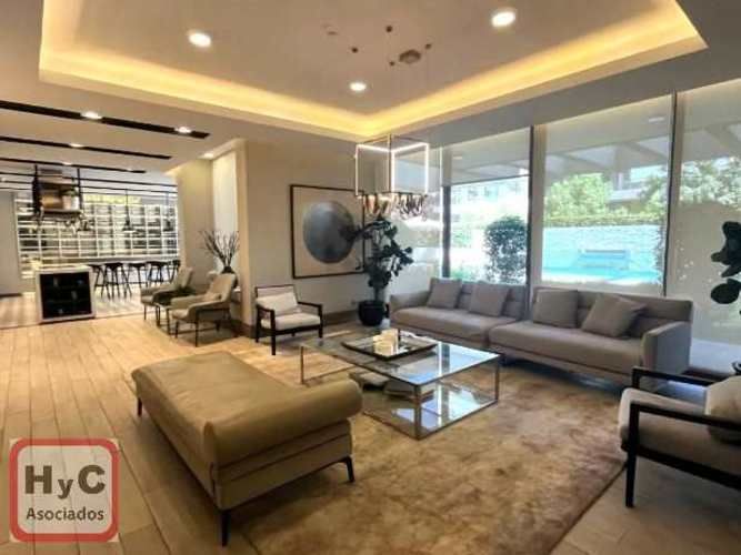 Ubicado en el piso 5