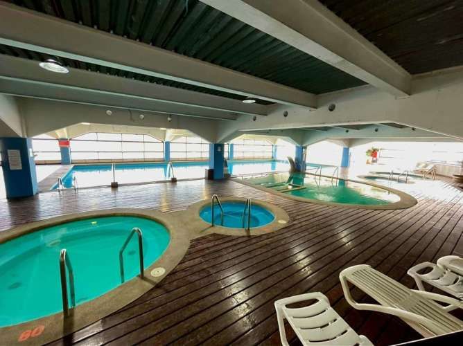 Departamento con vida de resort y gran ubicación, incluye estacionamiento y bodega