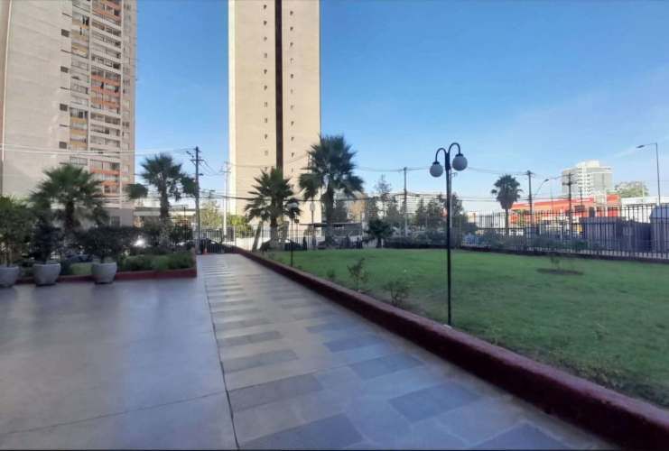 Departamento con vida de resort y gran ubicación, incluye estacionamiento y bodega