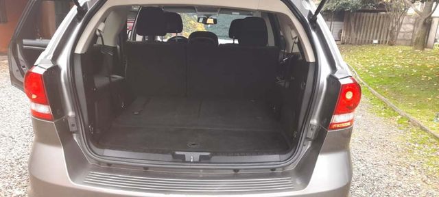 Auto marca Dodge modelo Journey SXT 2,4 año 2014   MOTOR MALO