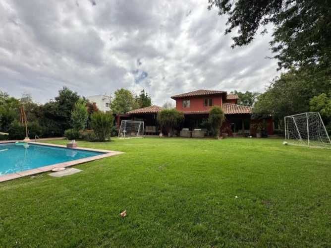CASA EN PIEDRA ROJA, REAL OPORTUNIDAD