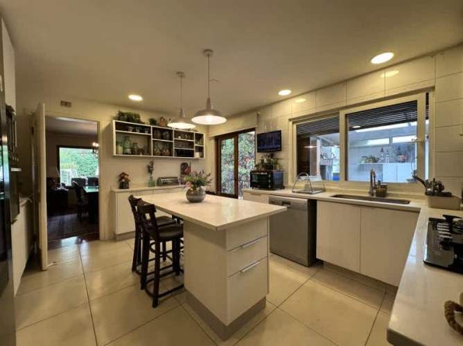 CASA EN PIEDRA ROJA, REAL OPORTUNIDAD