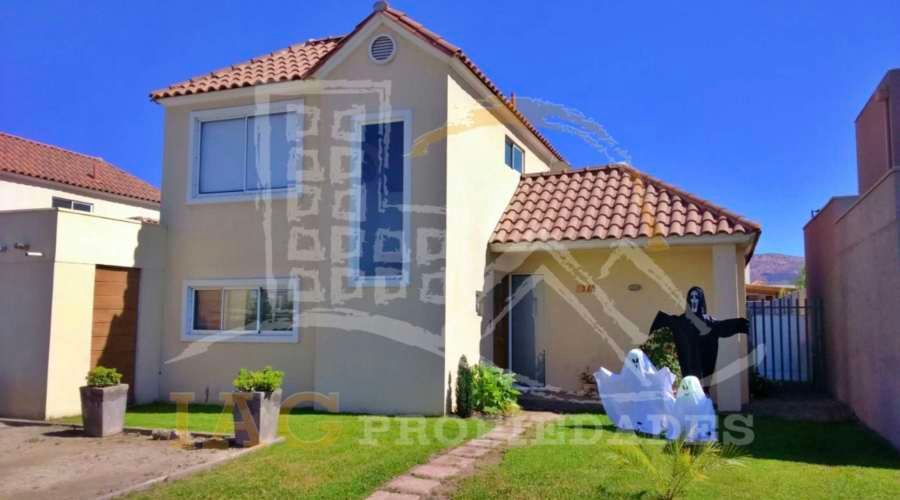 VENTA CASA PROVENZAL SANTA ELENA CHICUREO COLEGIO PUMAHUE TREWHELAS PUCALAN