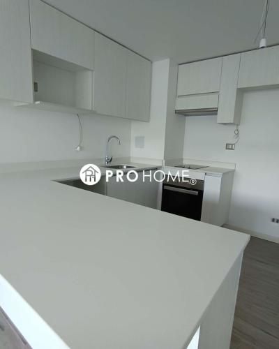 Arrienda Rápido: Depto 1D en Edificio &quot;Todo en Uno&quot; (Mall + Rooftop)