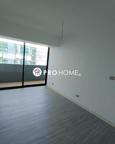 Arrienda Rápido: Depto 1D en Edificio &quot;Todo en Uno&quot; (Mall + Rooftop)