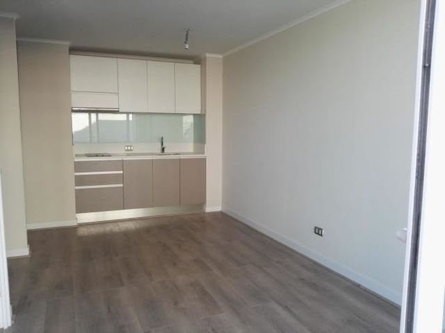 Arriendo Departamento en San Miguel – 1 Dormitorio + Terraza + Estacionamiento
