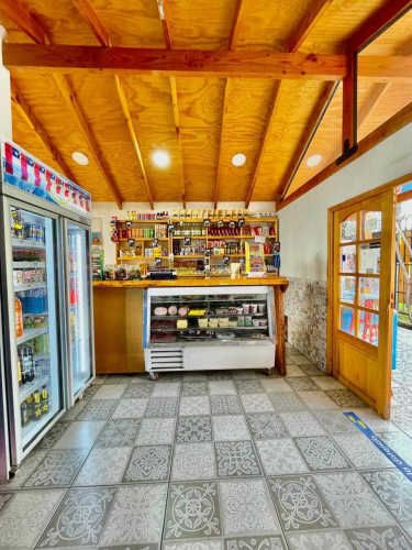 CASA CON LOCAL COMERCIAL  (133584)