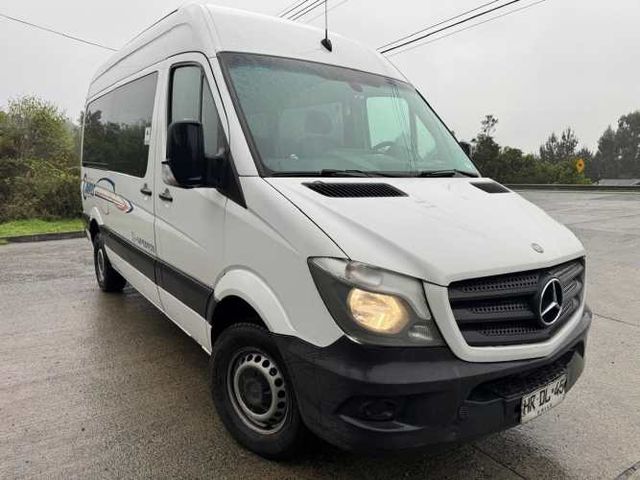 SE VENDE MINIBUS MERCEDES BENZ CD