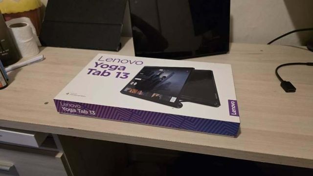Se vende tablet lenovo yoga tab 13" excelente condiciones