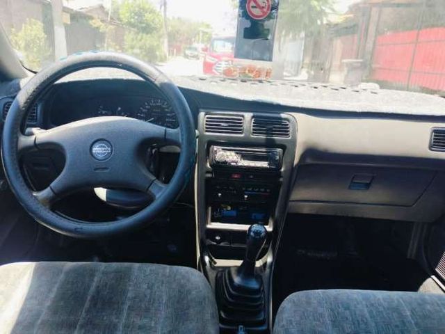 Se vende Nissan v16, excelente estado,a toda prueba y conversable.