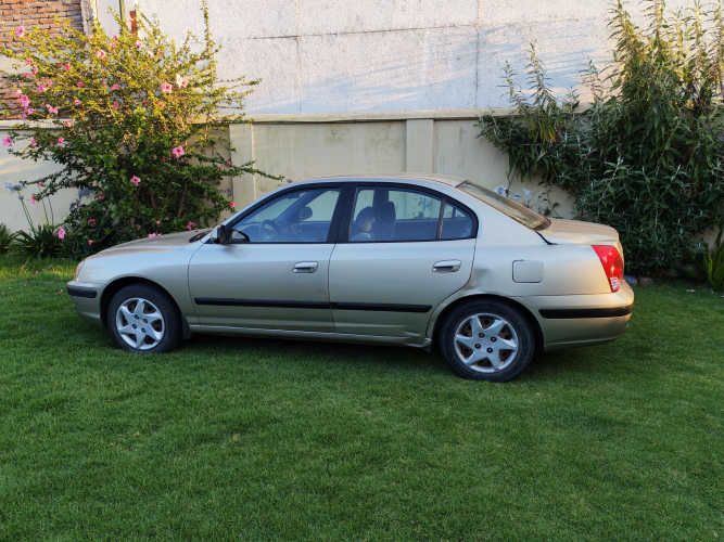 Hyundai  Elantra Automático