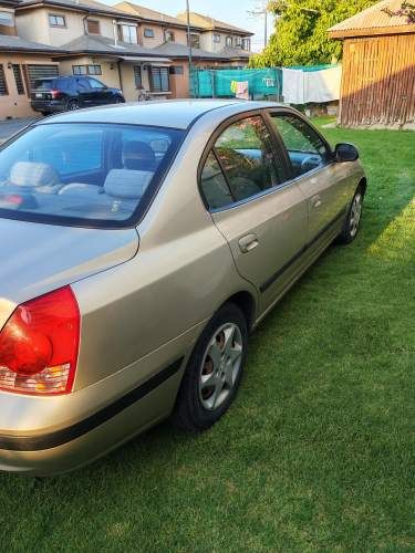 Hyundai  Elantra Automático