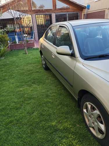 Hyundai  Elantra Automático