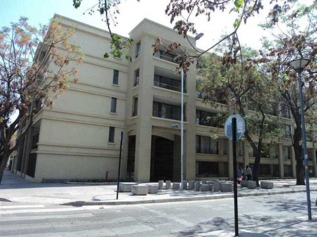 Estacionamiento Barrio Yungay (133618)