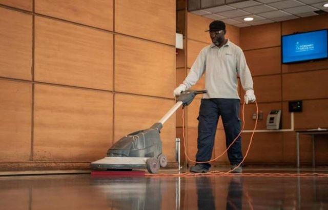 Auxiliar de aseo Decapador Noche Maipú